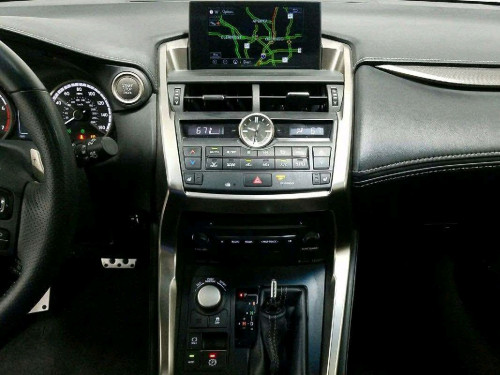 F-sport ហ្សុីន 2015