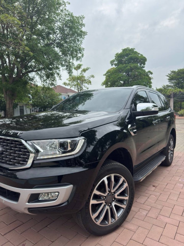 Ford Everest Titanium 2022 ថ្មីណាស់ លក់បន្ទាន់