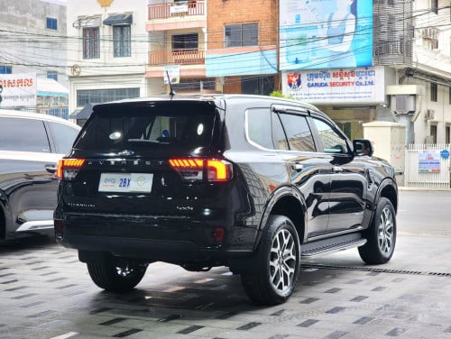 Ford Everest Titanium 2023