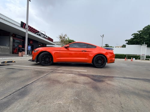 Ford Mustang 015 Full options ម្ចាស់ដេីម ទីមួយ ធានាឡានស្អាតលក់ធូៗក្រោមទីផ្សារទេមេៗ17900$