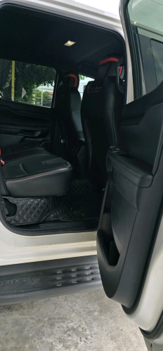 Ford Raptor 2023 ធានាថ្មីស្រីនមូយជុំ