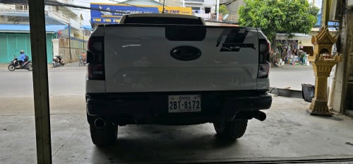 Ford Raptor 2023 ធានាថ្មីស្រីនមូយជុំ