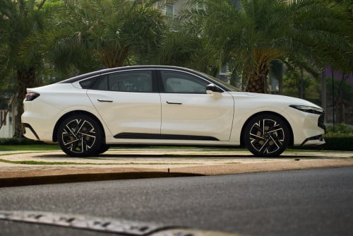 Ford TAURUS 2026_(Hybrid_ទិញបានភ្លាមៗ)