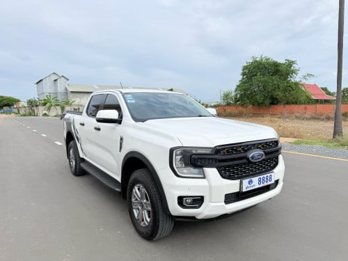 Ford XLT 2023 ស៊ីន១ជំុ