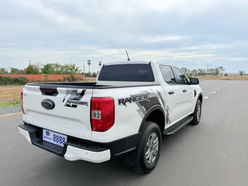 Ford XLT 2023 ស៊ីន១ជំុ