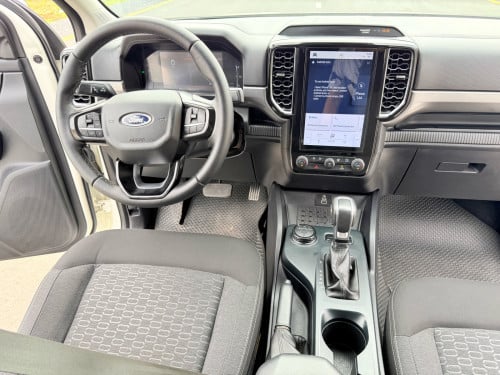Ford XLT 2023 ស៊ីន១ជំុ