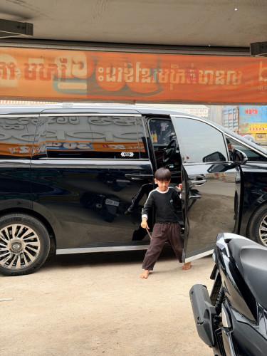 GAC GN8 ឡានប្រើផ្ទាល់ដៃ លក់ដូរសេរី អេក្រង់4ហ្វូលពេញ