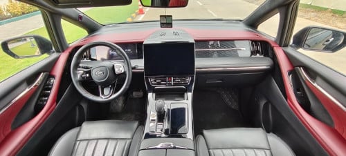 GAC M8 ឆ្នាំ2024 ឡានទើបប្រើបាន20000Km ឡានធានាជូនបងអត់បុកអត់ប៉ះធានាប្រអប់លេខធានាម៉ាស៊ីនធានា