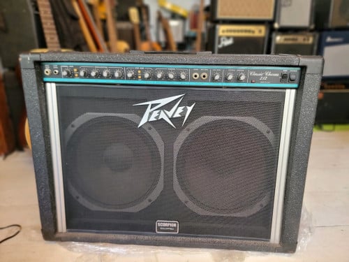 Guitar amplifier Peavey Classic Chorus 212