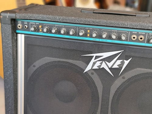 Guitar amplifier Peavey Classic Chorus 212