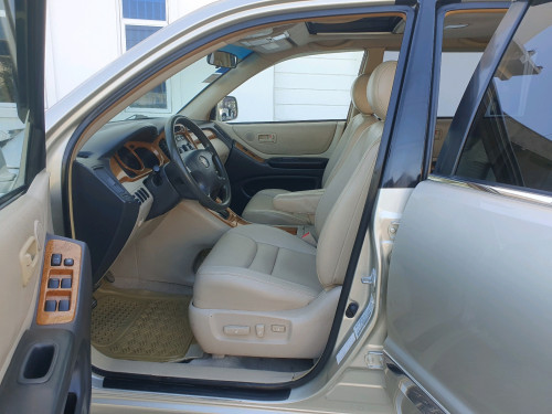 Highlander V6 2002 ប៉ុង2 ប្រភេទឡានស្អាត