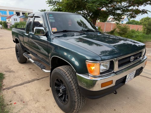 hilux 1994 លេខដៃប៉ុង2 សាំងv6 ហ្សុីនមួយជុំ សានុំកំរជួយ 💚👍🏻090329265 ទីតាំងកំពង់ចាម 📞☎️