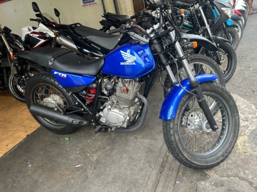 Honda FTR 223cc មានពន្ធ