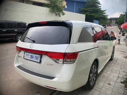 HONDA ODYSSEY ឆ្នាំ 2017