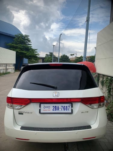 HONDA ODYSSEY ឆ្នាំ 2017