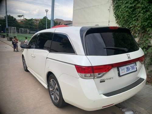 HONDA ODYSSEY ឆ្នាំ 2017
