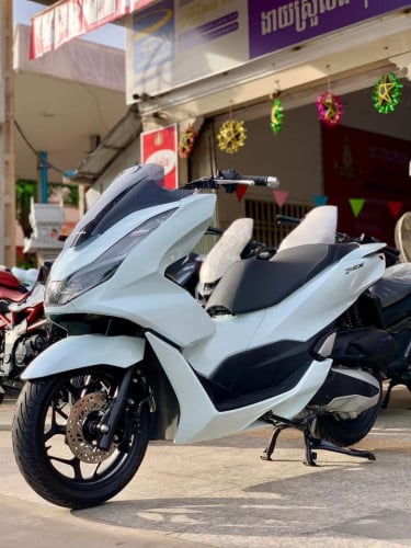 Honda Pcx 023 ក្រដាស់ពន្ធ