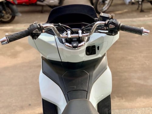 Honda Pcx 023 ក្រដាស់ពន្ធ