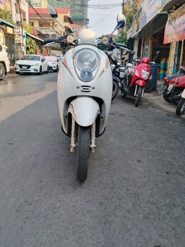 Honda scoopy 2011