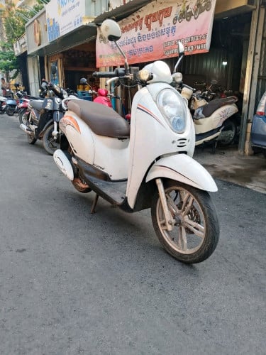 Honda scoopy 2011