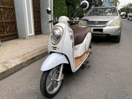 Honda scoopy 2013