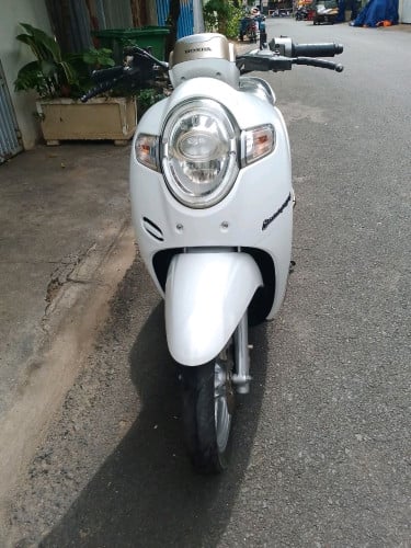 Honda scoopy 2018