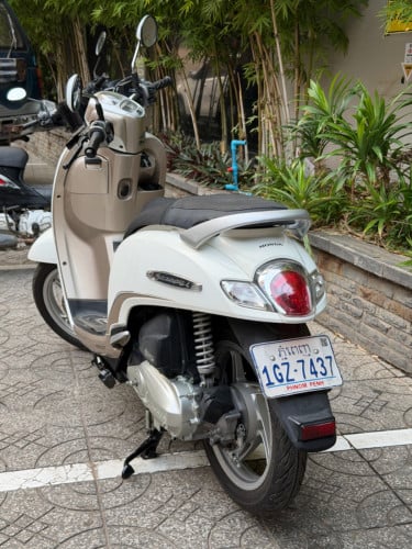Honda Scoopy ឆ្នាំ2018 របស់ក្រុមហ៊ុន ម៉ូតូម៉ាសុីនហាប់នែ ម៉ូតូស្អាត96%