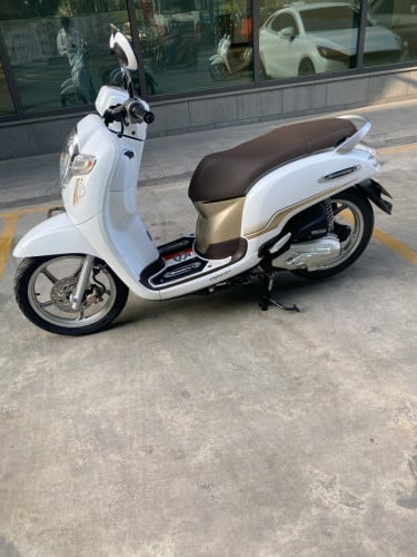 Honda scoopy 2020