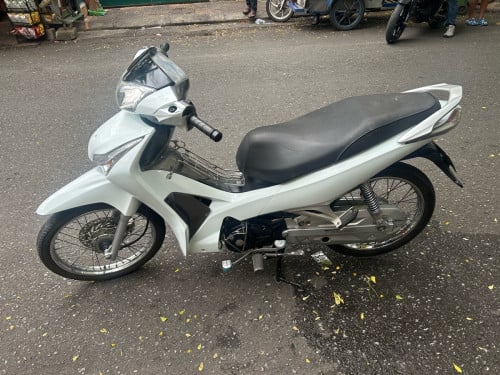 Honda wave I 125cc year 2015 មានពន្ធ