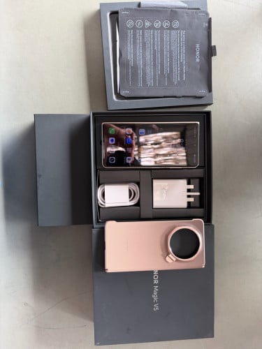 Honor magic v5 ក្រុមហ៊ុន