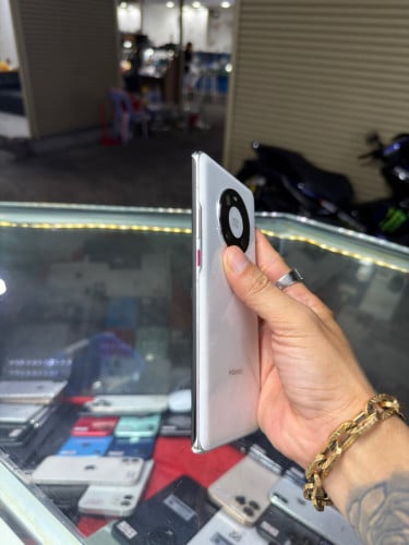 Huawei Mate 40E Pro White CH , Ram8GB HD256GB Phone Condition 90% , អត់ដើរសិនសឺ , ម៉ាស៊ីនសានុំ