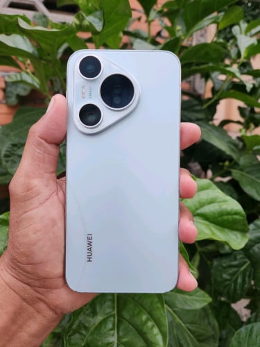 Huawei Pura70 12g/512g_CH(វៃដូរបាន)👉$275