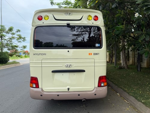 Hyundai County bus 25 seats