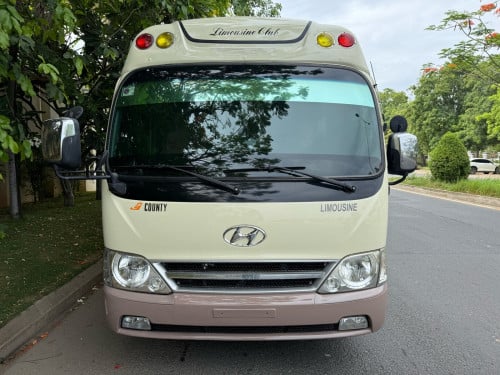 Hyundai County bus 25 seats