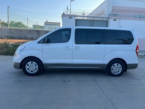 Hyundai H1 2018