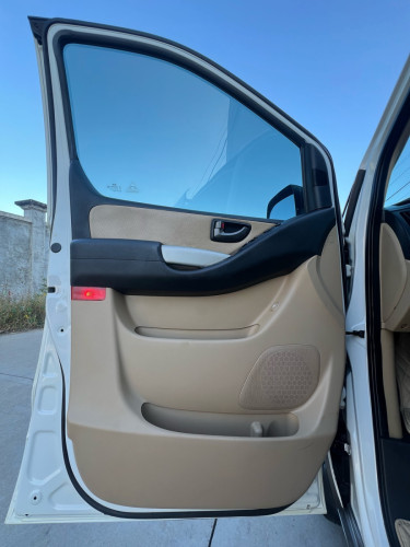 Hyundai H1 2018