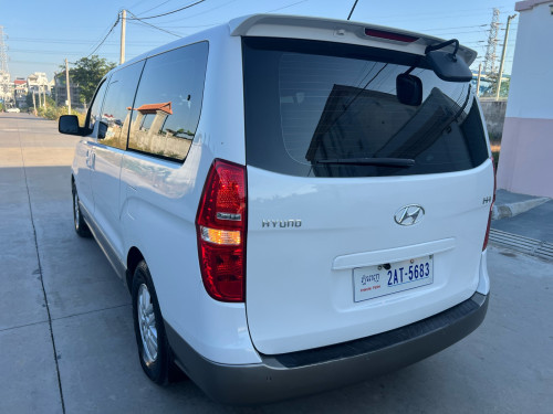 Hyundai H1 2018