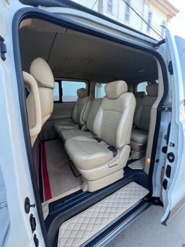 Hyundai H1 2018