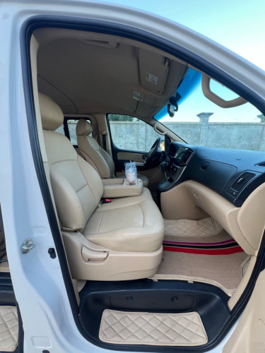 Hyundai H1 2018