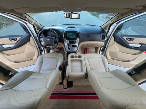 Hyundai H1 2018