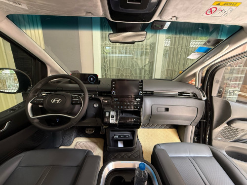 Hyundai Staria 7 កៅអី VIP