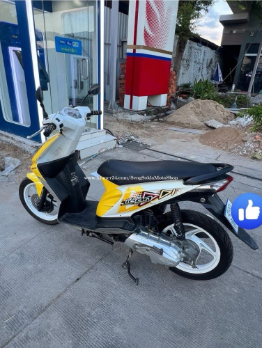 ICON012NCX សាណុំស្រិនម៉ាសុីនស្រួយ អាវស្គុត ម៉ូតូនៅស្អាតមួយជុំ