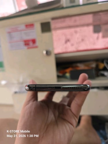 iPhone 11PM 64G សំនុំ iCloud ប្រើបានដាក់ ID download បាន ថ្មនៅ76% ត្រូវការឆាត លក់តំលៃ 135$