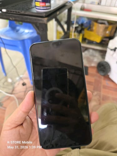 iPhone 11PM 64G សំនុំ iCloud ប្រើបានដាក់ ID download បាន ថ្មនៅ76% ត្រូវការឆាត លក់តំលៃ 135$