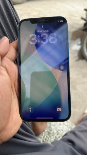 iPhone 12