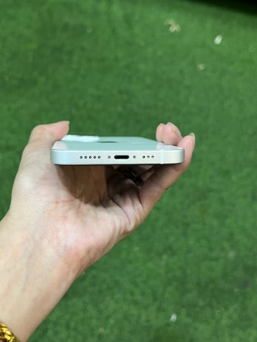 iPhone 13 ពណ៌ស🍏 128GB  CH/A ដាក់បានស៉ីម2 Battery 90% 🔋 តួស្អាត 99% សំណុំហ្សីន អត់ជាប់អី