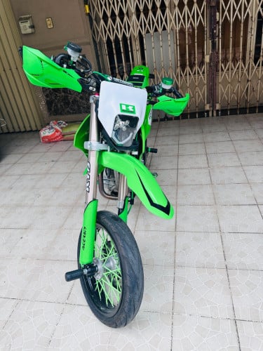 Kawasaki KLX230R ឡើង 300R 2025 កាលទិញថ្មីកេស