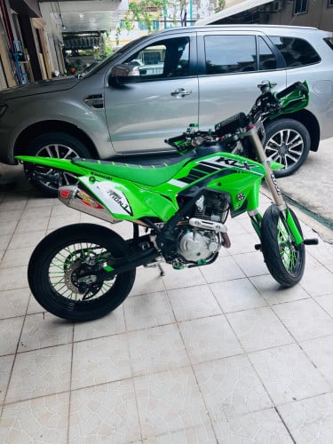 Kawasaki KLX230R ឡើង 300R 2025 កាលទិញថ្មីកេស
