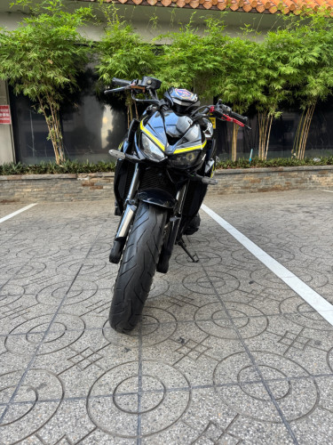 Kawasaki Z1000