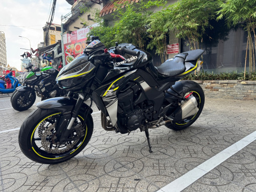 Kawasaki Z1000